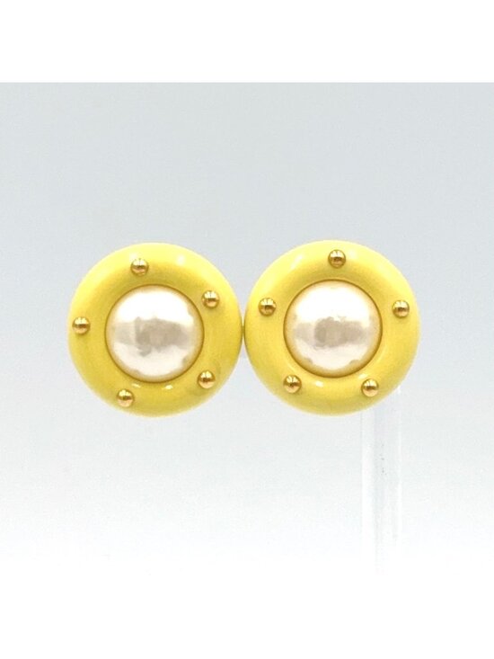 Chanel Jewelry - Chanel Color Plastic Studs Circle Faux Pearl Yellow Gold White Earrings
